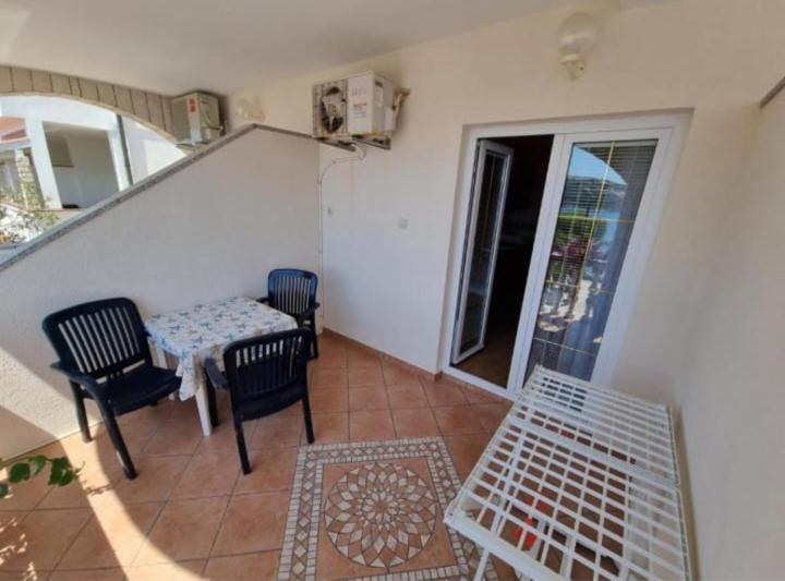Apartmanibeta Stara Novalja Exterior foto